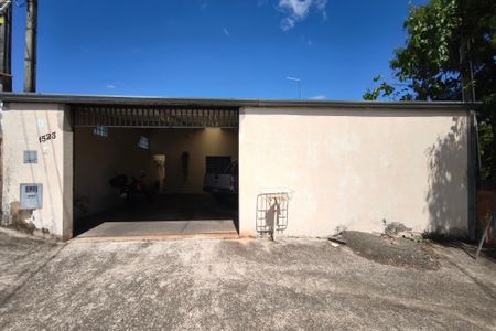 Casa à venda com 300m², 3 quartos e 1 vagaFachada