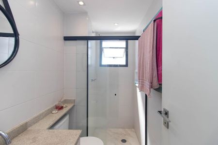 Apartamento à venda com 80m², 2 quartos e 1 vagaBanheiro da Suíte