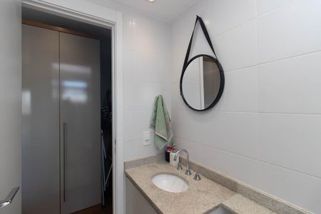 Apartamento à venda com 80m², 2 quartos e 1 vagaBanheiro da Suíte