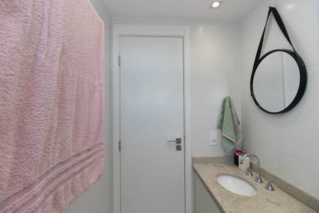 Apartamento à venda com 80m², 2 quartos e 1 vagaBanheiro da Suíte