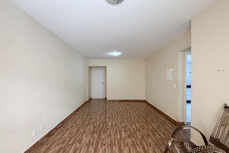 Apartamento para alugar com 78m², 2 quartos e 2 vagasSala