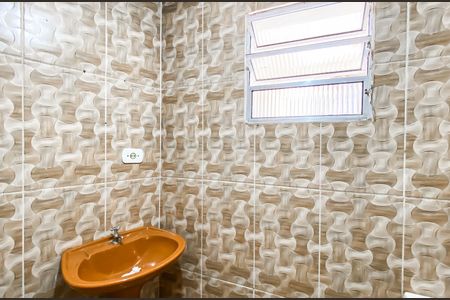 Casa para alugar com 47m², 1 quarto e sem vagaBanheiro 