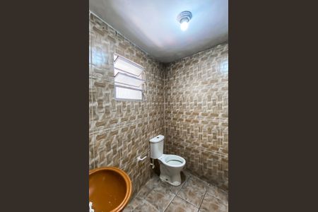 Banheiro  de casa para alugar com 1 quarto, 47m² em Vila Sao Francisco, São Paulo