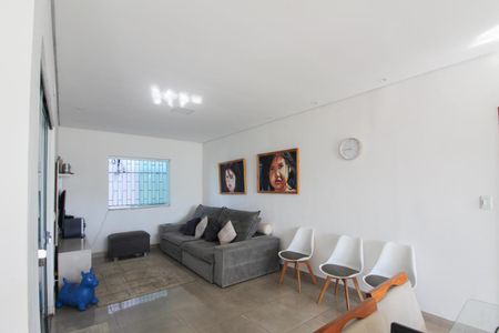 Sala de casa para alugar com 4 quartos, 120m² em Asteca, Belo Horizonte