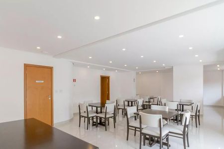 Apartamento à venda com 122m², 3 quartos e 4 vagasÁrea comum - Salão de festas