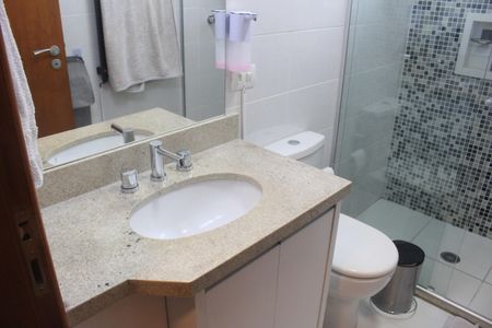 Apartamento à venda com 122m², 3 quartos e 4 vagasBanheiro da Suíte 1