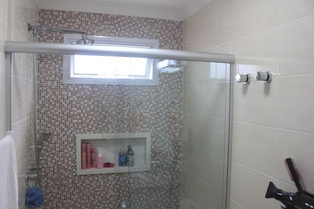 Apartamento à venda com 122m², 3 quartos e 4 vagasBanheiro da Suíte 2