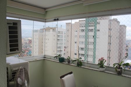 Apartamento à venda com 122m², 3 quartos e 4 vagasVaranda
