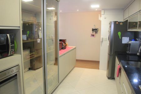Apartamento à venda com 122m², 3 quartos e 4 vagasCozinha