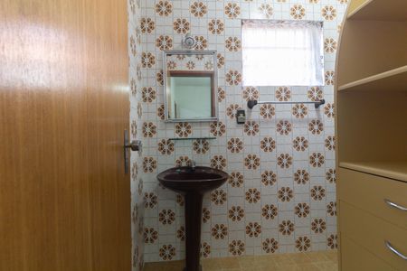 Casa à venda com 165m², 3 quartos e 2 vagas Casa à venda com 165m², 3 quartos e 2 vagasBanheiro Social