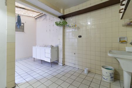 Casa à venda com 165m², 3 quartos e 2 vagas Casa à venda com 165m², 3 quartos e 2 vagasLavanderia