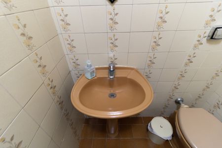 Casa à venda com 165m², 3 quartos e 2 vagas Casa à venda com 165m², 3 quartos e 2 vagasLavabo