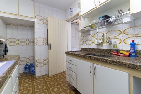 Casa à venda com 165m², 3 quartos e 2 vagas Casa à venda com 165m², 3 quartos e 2 vagasCozinha