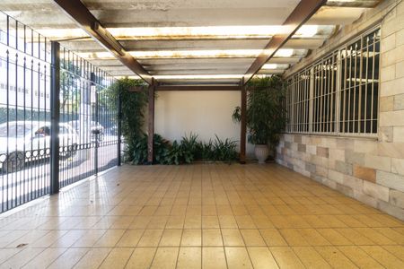 Casa à venda com 165m², 3 quartos e 2 vagas Casa à venda com 165m², 3 quartos e 2 vagasGaragem