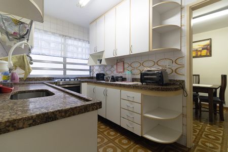 Casa à venda com 165m², 3 quartos e 2 vagas Casa à venda com 165m², 3 quartos e 2 vagasCozinha