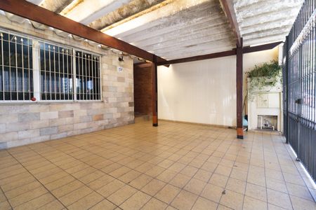 Casa à venda com 165m², 3 quartos e 2 vagas Casa à venda com 165m², 3 quartos e 2 vagasGaragem