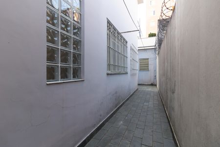 Casa à venda com 165m², 3 quartos e 2 vagas Casa à venda com 165m², 3 quartos e 2 vagasCorredor Lateral