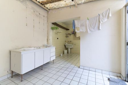 Casa à venda com 165m², 3 quartos e 2 vagas Casa à venda com 165m², 3 quartos e 2 vagasQuintal
