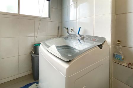 Apartamento à venda com 65m², 3 quartos e 1 vagaÁrea de Serviço