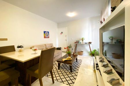 Apartamento à venda com 65m², 3 quartos e 1 vagaSala