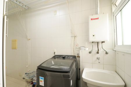 Apartamento à venda com 92m², 3 quartos e 2 vagas Apartamento à venda com 92m², 3 quartos e 2 vagas Área de Serviço e Banheiro de Serviço