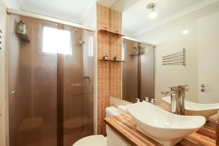 Apartamento à venda com 92m², 3 quartos e 2 vagas Apartamento à venda com 92m², 3 quartos e 2 vagasBanheiro da Suíte