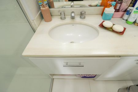 Apartamento à venda com 92m², 3 quartos e 2 vagas Apartamento à venda com 92m², 3 quartos e 2 vagasBanheiro Social