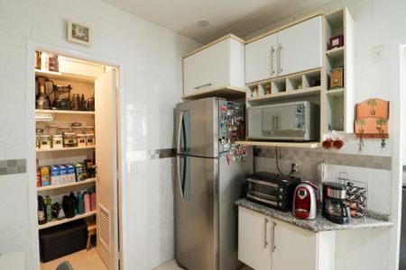 Apartamento à venda com 92m², 3 quartos e 2 vagas Apartamento à venda com 92m², 3 quartos e 2 vagasCozinha