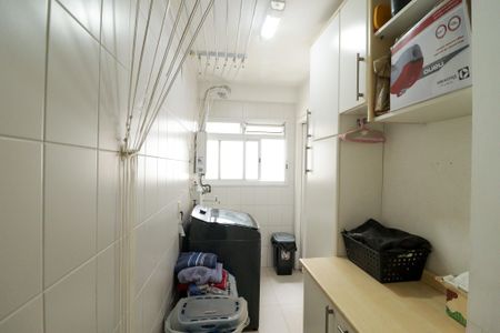 Apartamento à venda com 92m², 3 quartos e 2 vagas Apartamento à venda com 92m², 3 quartos e 2 vagas Área de Serviço e Banheiro de Serviço
