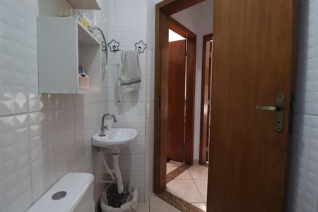 Apartamento à venda com 55m², 2 quartos e 1 vagaBanheiro 2