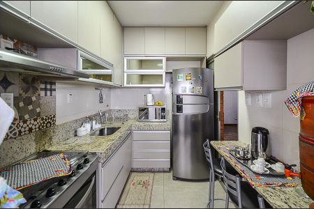 Apartamento à venda com 113m², 4 quartos e 2 vagasCozinha