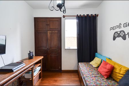 Apartamento à venda com 113m², 4 quartos e 2 vagasQuarto 2