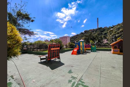 Apartamento para alugar com 65m², 2 quartos e 1 vagaÁrea comum - Playground