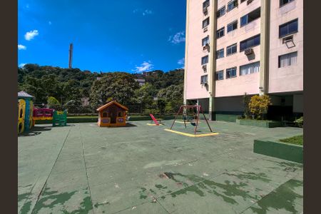 Apartamento para alugar com 65m², 2 quartos e 1 vagaÁrea comum - Playground