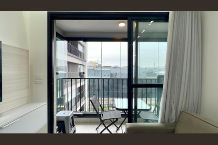 Varanda de kitnet/studio para alugar com 1 quarto, 30m² em Pinheiros, São Paulo