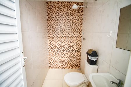 Casa para alugar com 172m², 2 quartos e 3 vagasBanheiro da Piscina