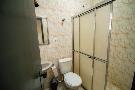 Casa para alugar com 172m², 2 quartos e 3 vagasBanheiro da Suíte 1