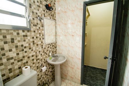 Casa para alugar com 172m², 2 quartos e 3 vagasBanheiro Social