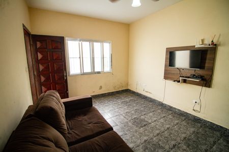 Casa para alugar com 172m², 2 quartos e 3 vagasSala