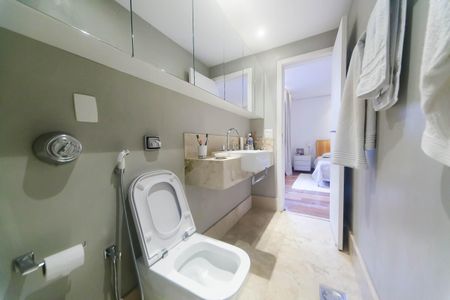 Apartamento à venda com 101m², 2 quartos e 2 vagassuite 