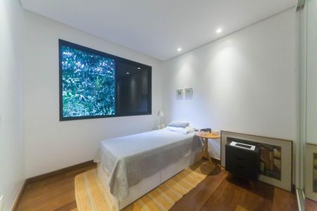 Apartamento à venda com 101m², 2 quartos e 2 vagasquarto 1