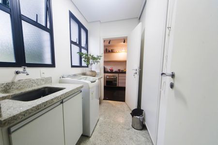 Apartamento à venda com 101m², 2 quartos e 2 vagasÁrea de Serviço