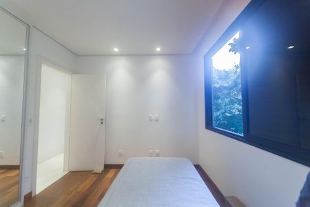 Apartamento à venda com 101m², 2 quartos e 2 vagasquarto 1