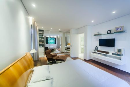 Apartamento à venda com 101m², 2 quartos e 2 vagassuite 