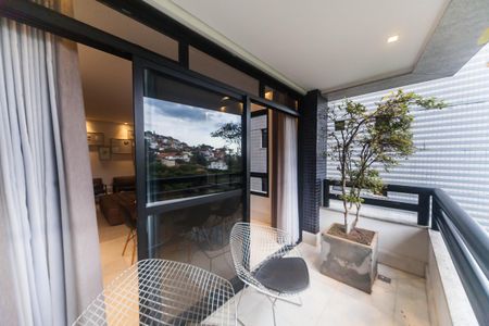 Apartamento à venda com 101m², 2 quartos e 2 vagasVaranda da Sala