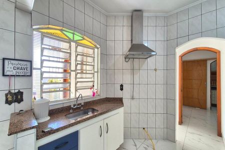 Casa para alugar com 150m², 3 quartos e 4 vagasCozinha 