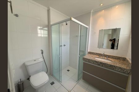 Apartamento para alugar com 82m², 2 quartos e 2 vagas Apartamento para alugar com 82m², 2 quartos e 2 vagasBanheiro