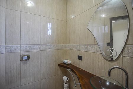 Casa à venda com 180m², 2 quartos e 4 vagasLavabo