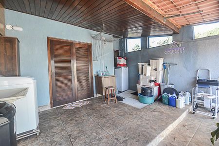 Casa à venda com 180m², 2 quartos e 4 vagasÁrea de Serviço