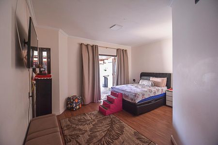 Casa à venda com 180m², 2 quartos e 4 vagasQuarto 2 - Suíte